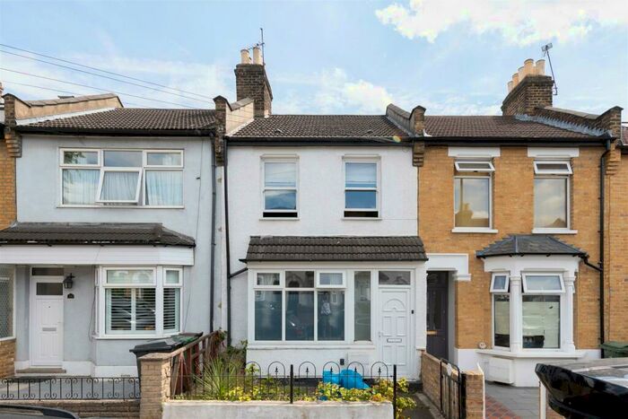 2 Bedroom Terraced House To Rent In Woodlands Road, Walthamstow, E17