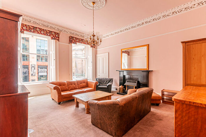4 Bedroom Flat To Rent In L Cambridge Street, Edinburgh, EH1