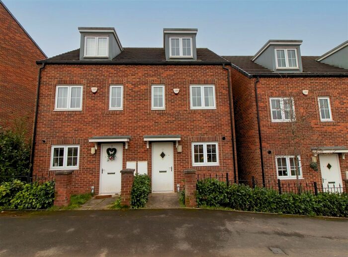 3 Bedroom Semi-Detached House For Sale In Peppercorn Close, Shildon, DL4