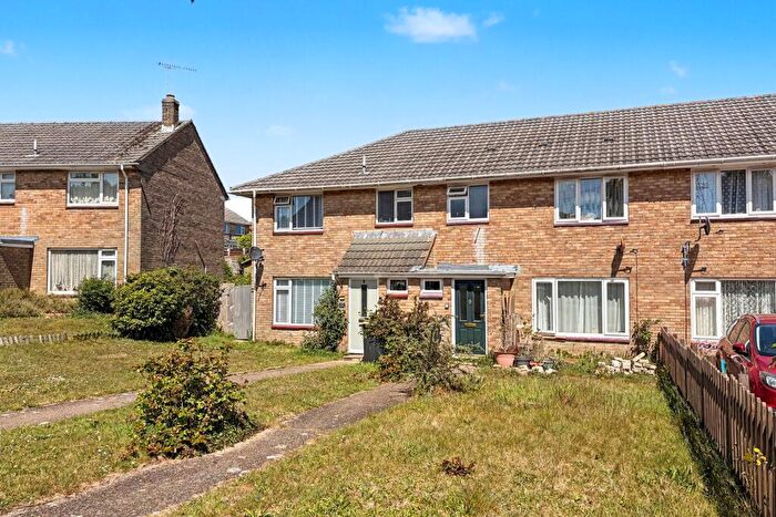 3 Bedroom Terraced House For Sale In Northmoor, BH20