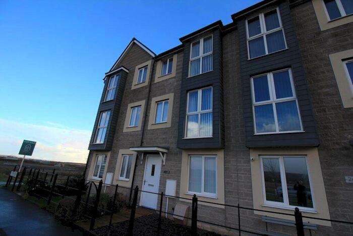 3 Bedroom Town House To Rent In Victor Landing, Weston-super-Mare, BS24