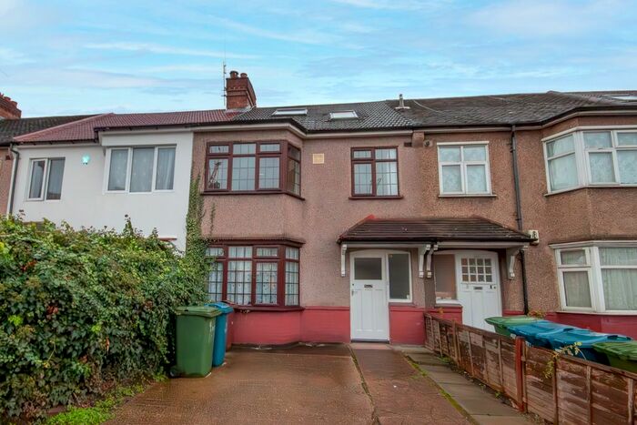5 Bedroom Terraced House To Rent In Headstone Drive, Harrow, HA1