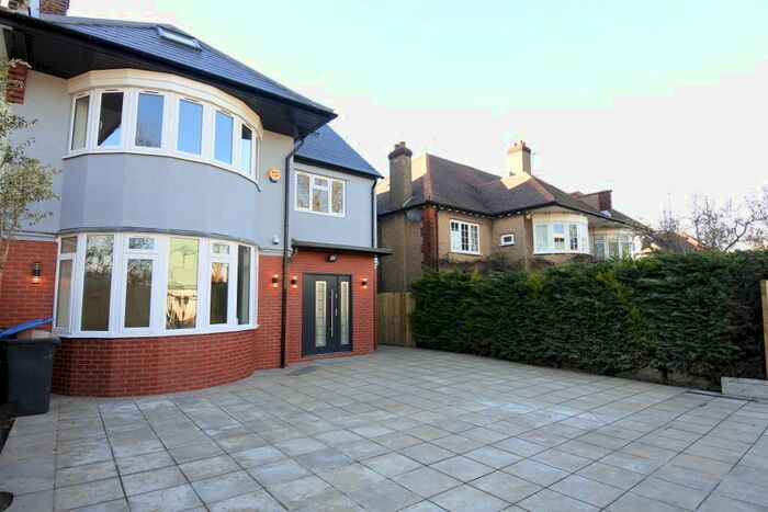 5 Bedroom Semi-Detached House To Rent In Sidmouth Road, Willesden Green, NW2