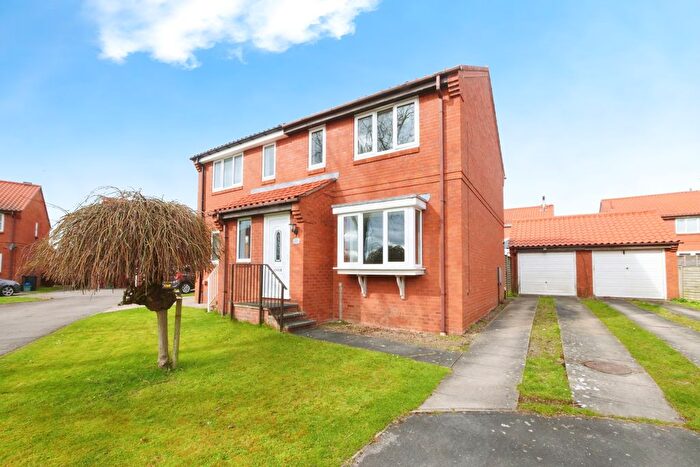 3 Bedroom Semi-Detached House For Sale In Con Owl Close, Helmsley, York, YO62