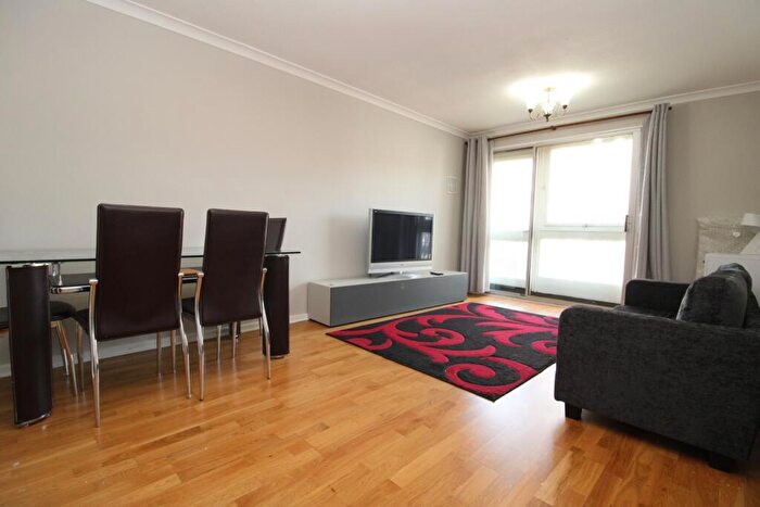 2 Bedroom Flat To Rent In Parsifal House, Finchley Road, West Hampstead, NW3