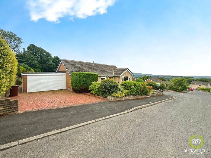 3 Bedroom Detached Bungalow For Sale In Deepdale Drive, Burnley, BB10