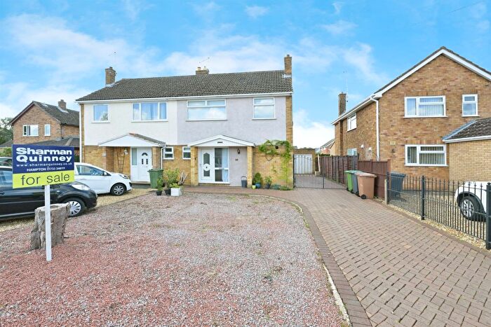 3 Bedroom Semi-detached House For Sale In Oakleigh Drive, Orton Longueville, Peterborough, PE2