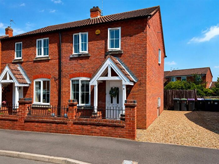 2 Bedroom Semi-Detached House For Sale In Falcon Way, Sleaford, Lincolnshire, NG34