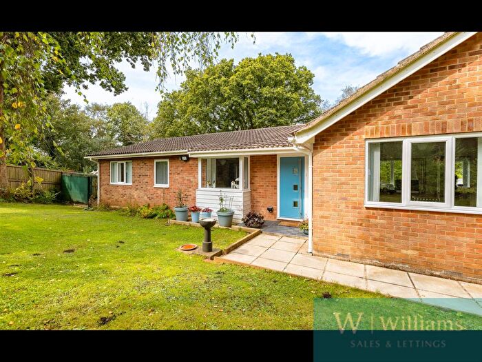 4 Bedroom Detached Bungalow For Sale In Youngwoods Copse, Alverstone Garden Village, Sandown, PO36