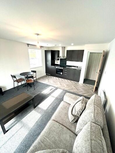 3 Bedroom Apartment To Rent In Richmond Road, Cardiff(City), CF24