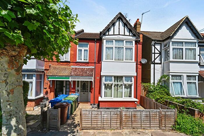 2 Bedroom Flat For Sale In Butler Road, West Harrow, HA1
