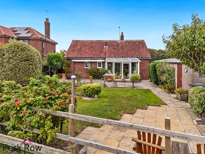 2 Bedroom Detached Bungalow For Sale In Roe Lane, Birkin, Knottingley, WF11