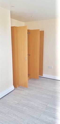 3 Bedroom Flat To Rent In Wortley Road, London, E6