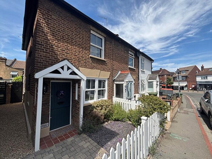 2 Bedroom End Of Terrace House To Rent In Park Road, Chislehurst, BR7