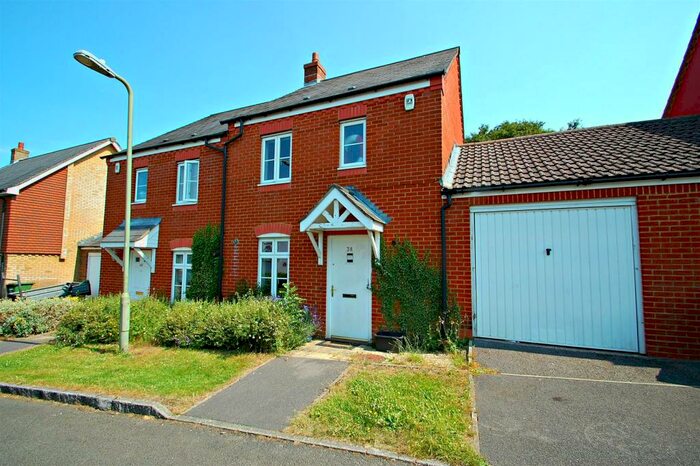3 Bedroom Semi-Detached House To Rent In Dickins Lane, Petersfield., GU31