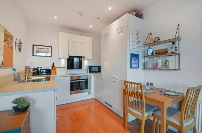 1 Bedroom Flat For Sale In Navigation Road, Tower Hamlets, London, E3
