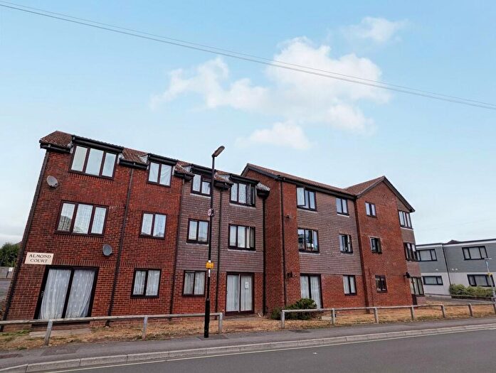 1 Bedroom Flat To Rent In Almond Road, Almond Court Almond Road, SO15