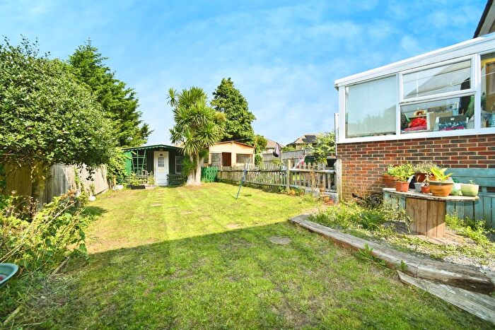 3 Bedroom Semi-detached House For Sale In Glynde Road, Brighton, BN2