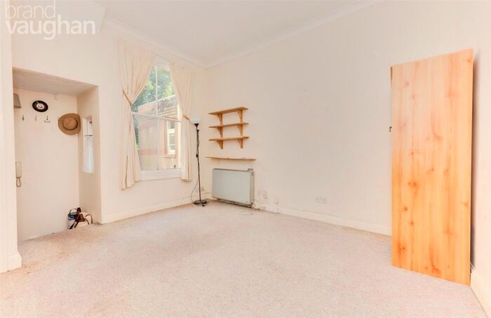 Apartment To Rent In Lorna Road, Hove, BN3