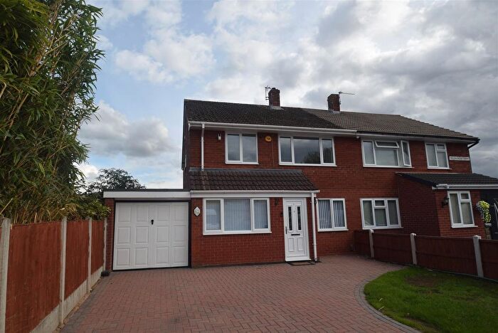 3 Bedroom Semi-Detached House To Rent In Fieldhouse Drive, Muxton, Telford, TF2