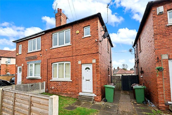 2 Bedroom Semi Detached House For Sale In Meadow Lane, Wakefield, West Yorkshire, WF2