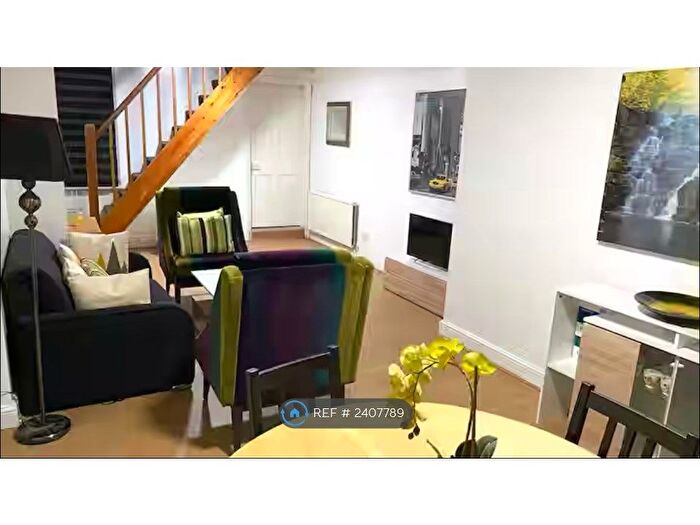 2 Bedroom Terraced House To Rent In Close To Arm With Parking, Cambridge, CB1