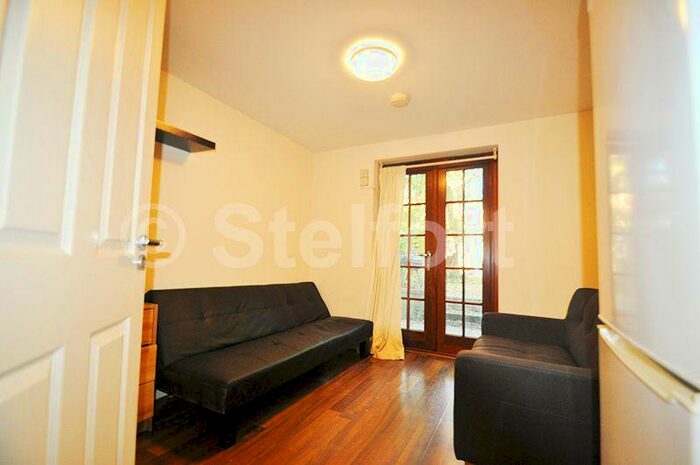 4 Bedroom Flat To Rent In Parkhurst Road, London, N7