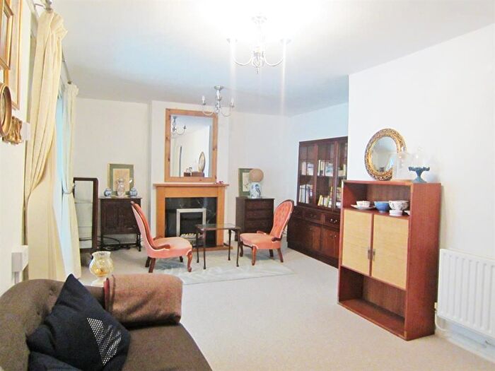 3 Bedroom Terraced House To Rent In Ferrier Road, Stevenage, SG2