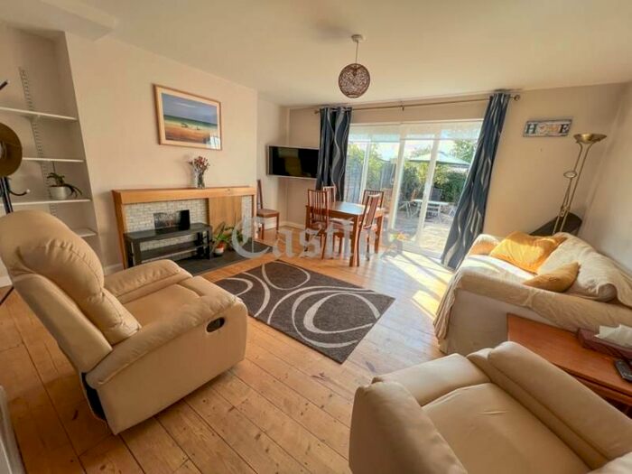 3 Bedroom Property To Rent In Berkley Avenue, Waltham Cross, EN8