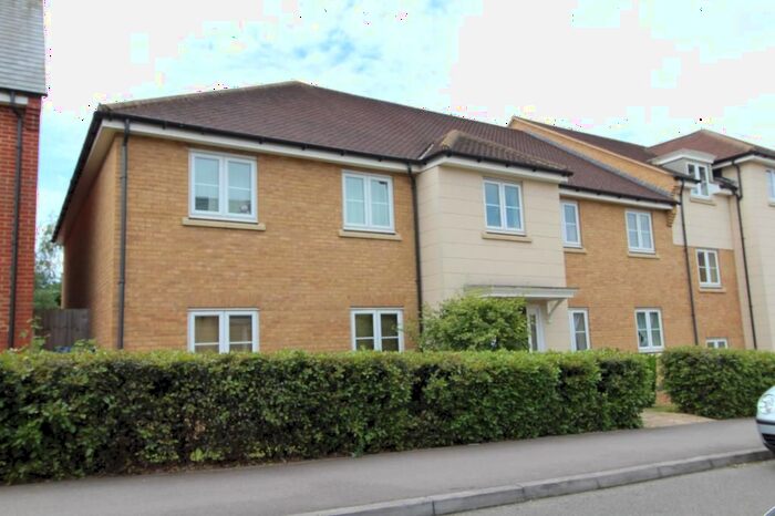 2 Bedroom Flat To Rent In North Lodge Drive, Papworth Everard, Cambridge, CB23