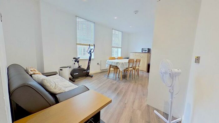 2 Bedroom Apartment To Rent In Woodbridge Chambers, GU1