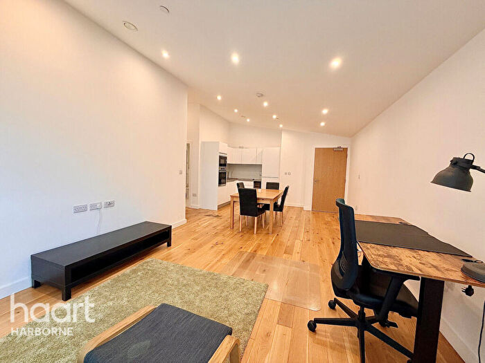 1 Bedroom Apartment To Rent In Arden Gate, Edgbaston, B15