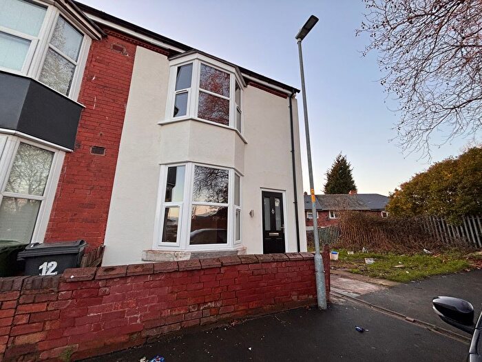 4 Bedroom Terraced House To Rent In St. Peters Terrace, Walsall, WS2