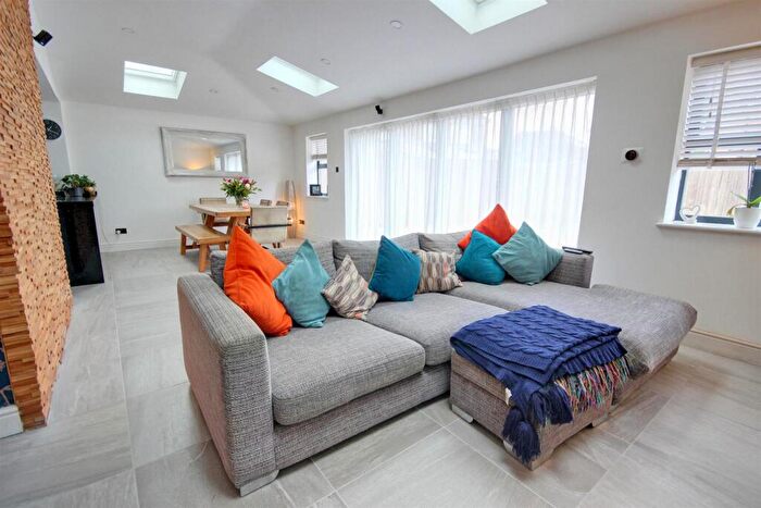 4 Bedroom Detached House For Sale In The Haven, Walkington, Beverley, HU17