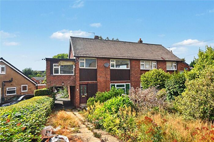 5 Bedroom Semi Detached House For Sale In Chatsworth Crescent, Pudsey, Leeds, West Yorkshire, LS28
