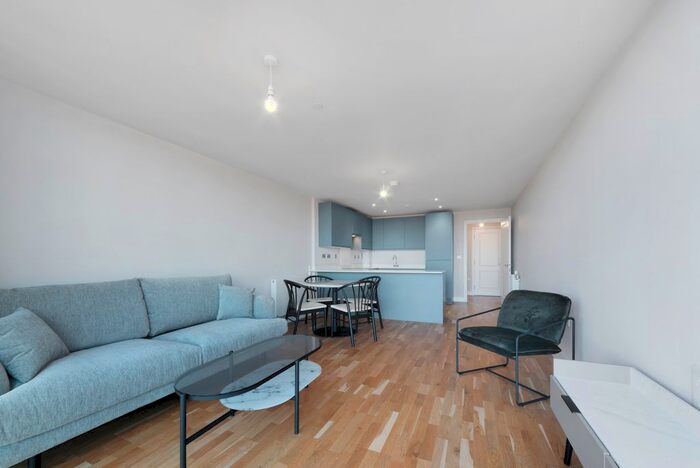 2 Bedroom Flat To Rent In The Oakwood, Colina Road, London, N15
