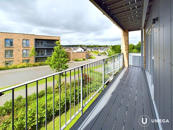 2 Bedroom Apartment To Rent In White Spruce Bow, Cammo, Edinburgh, EH4