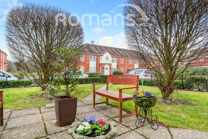 1 Bedroom Flat To Rent In Calcott Park, Yateley, GU46