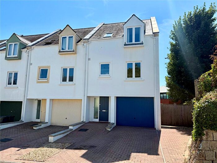 4 Bedroom End Of Terrace House For Sale In Trevail Way, St. Austell, Cornwall, PL25