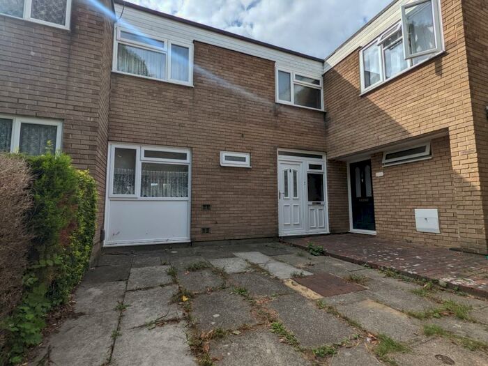 3 Bedroom Terraced House To Rent In Caswell Close, GU14
