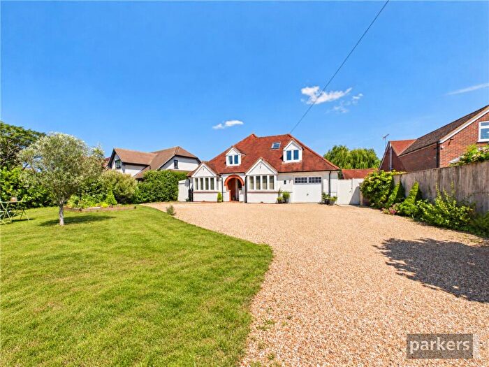 5 Bedroom Detached House For Sale In Wokingham Road, Hurst, Reading, Berkshire, RG10