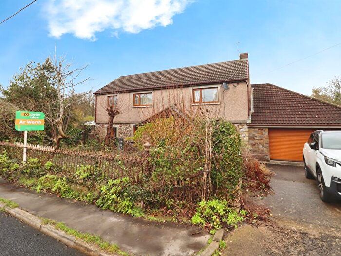3 Bedroom Detached House For Sale In ., Bridgend, CF33