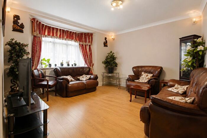 4 Bedroom Terraced House For Sale In Rochdale Road, Walthamstow, E17