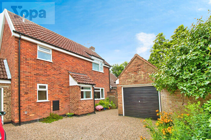 4 Bedroom Link Detached House For Sale In Combs Green, Stowmarket, IP14