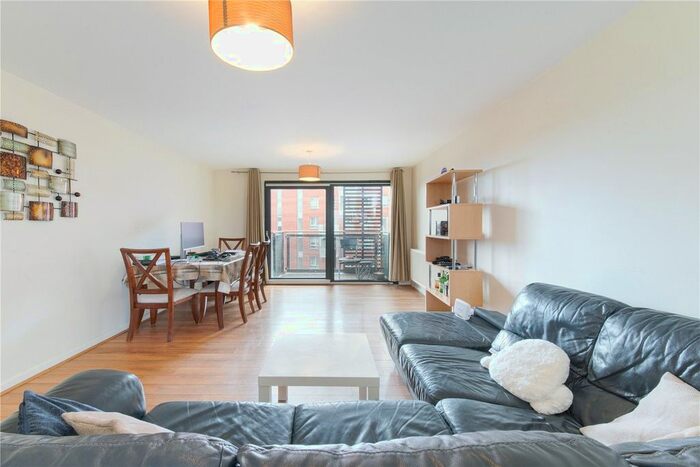 2 Bedroom Flat To Rent In Hornsey Street, Islington, N7
