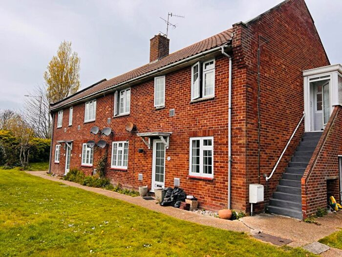 2 Bedroom Apartment To Rent In Lottbridge Drove, Eastbourne, BN23