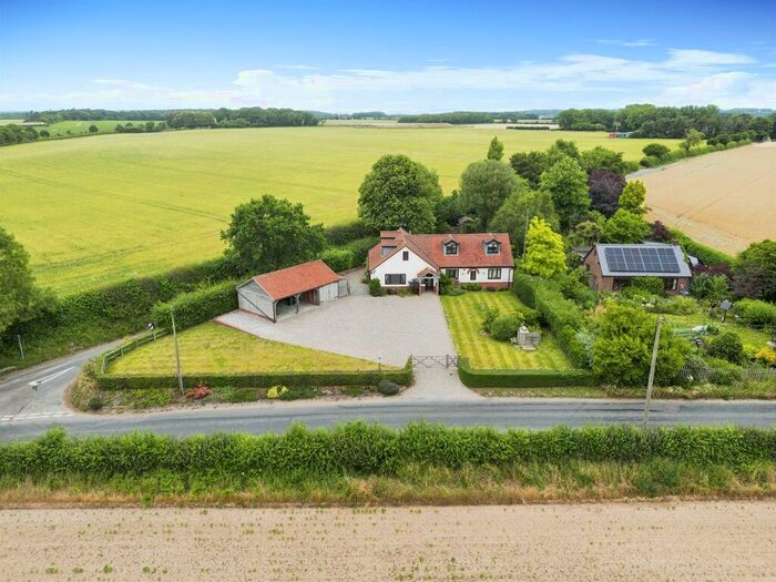 4 Bedroom Bungalow For Sale In Thorpe Road, Southrepps, Norwich, NR11