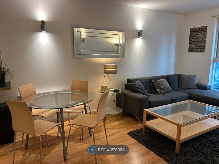 1 Bedroom Flat To Rent In Goulden Street, Manchester, M4