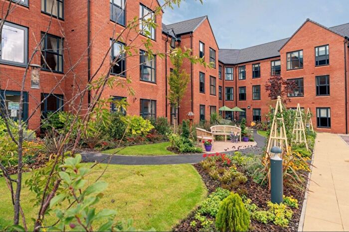 2 Bedroom Retirement Property To Rent In Clive Road, Redditch, B97