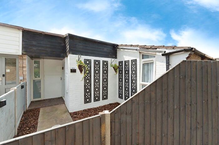 4 Bedroom Bungalow For Sale In Walthams Place, Pitsea, Basildon, Essex, SS13